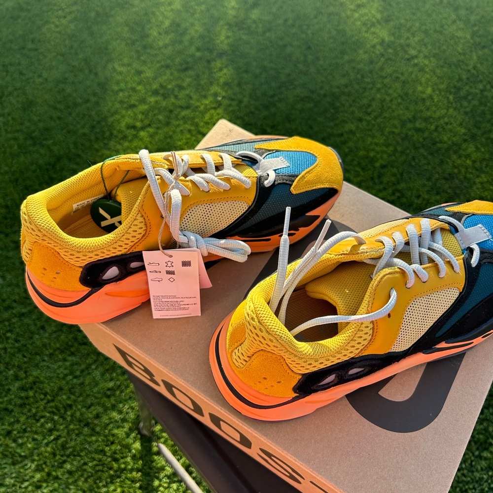 Authentic Adidas Yeezy 700 Sun